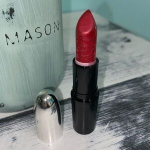 MAC X Selena Lipstick in “Queen of Cumbia” (LE)